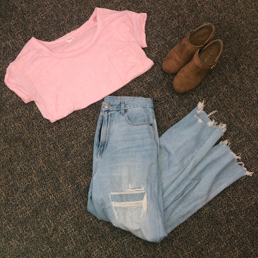 Loose-Fitting Basic Tee with Front Pocket